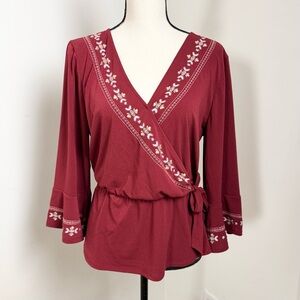 Alya Wine Wrap Womens
Top L V-Neck Floral Embroidered Bell Sleeve Cottage Boho